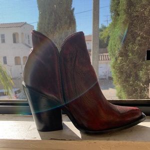 Jeffrey Campbell Ankle boots in burgundy.